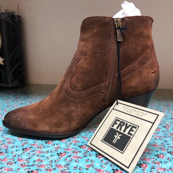 Frye Shoes - Women FRYE Renee Seam Short boot NWT but no box